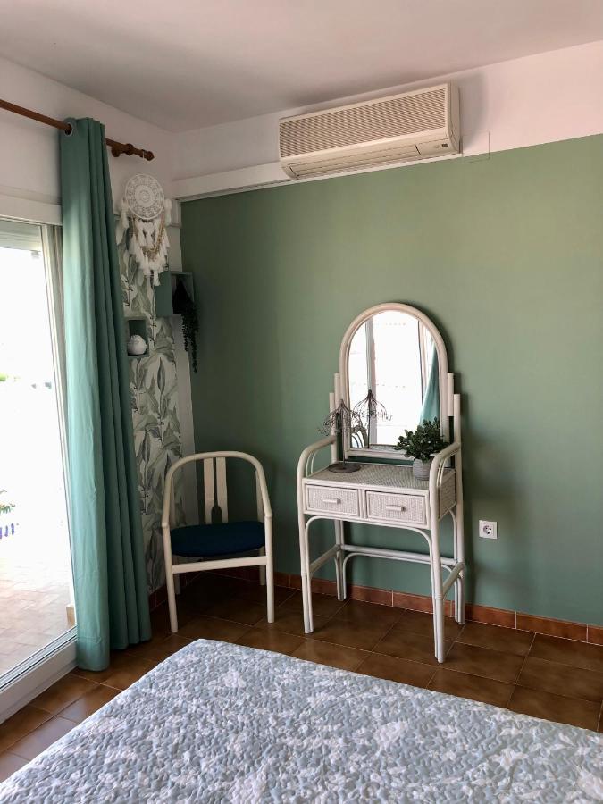 Appartement 80 M2,Port Rhodes D-2 Chambres, Terrasse Panoramique, Vue Sur Le Canal Principal D'เอมปูเรียบราบา ภายนอก รูปภาพ